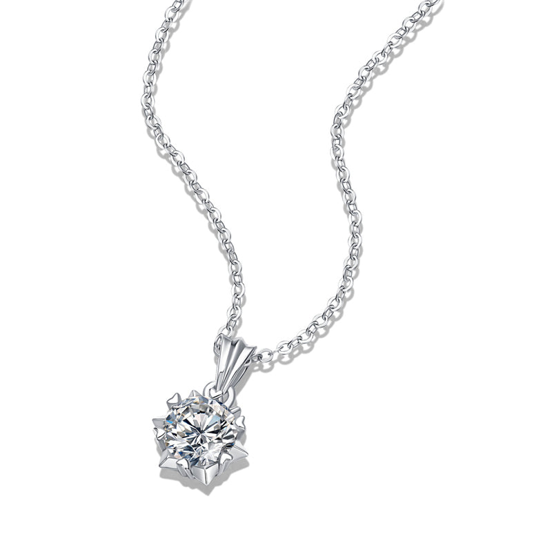 Chic Floral Moissanite Necklace for Everyday Wear