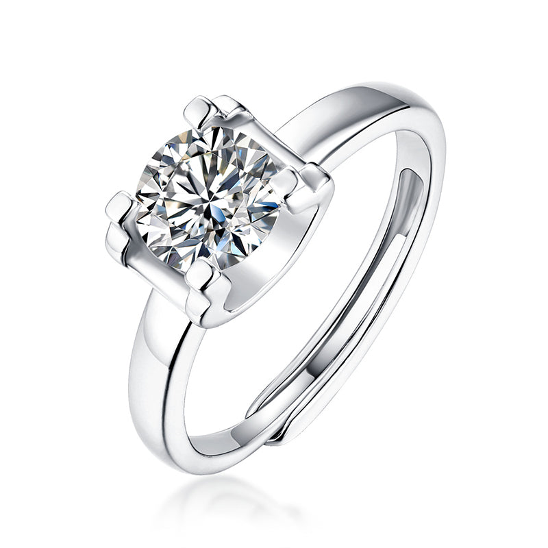 Classic Bullhead Ring with Moissanite