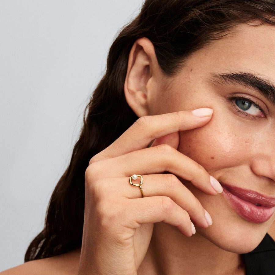 Pearl & Pavé Gold Circle Ring