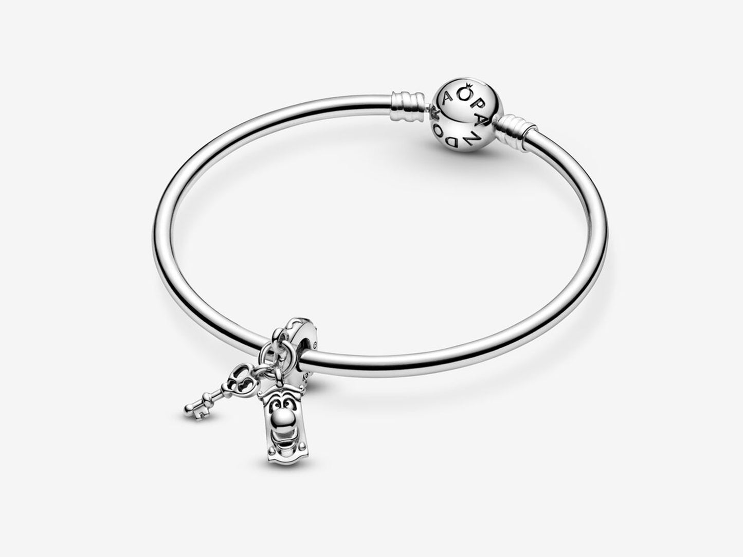 Alice's Wonderland Charm