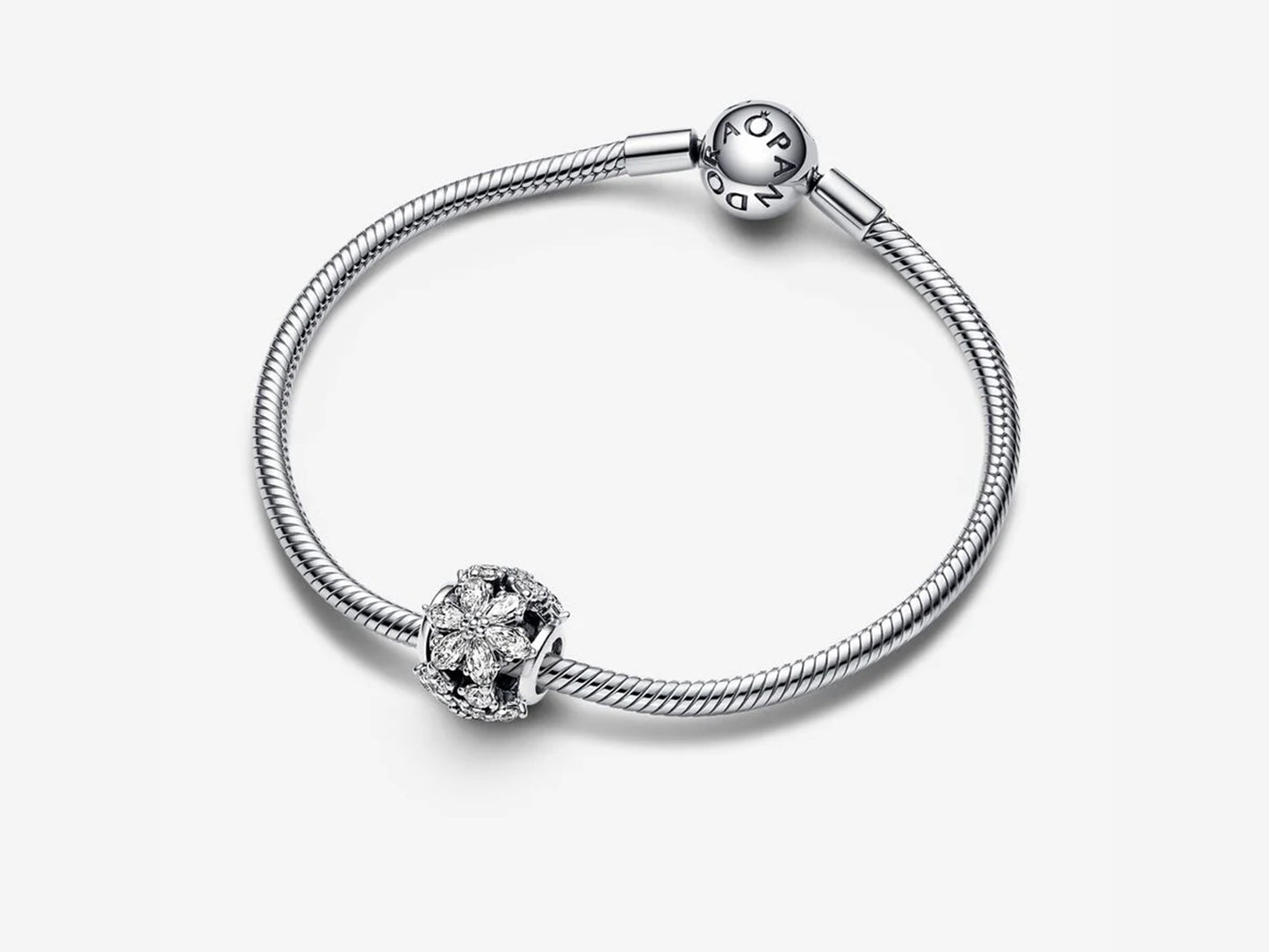 Sparkling Herbarium Cluster Round Charm