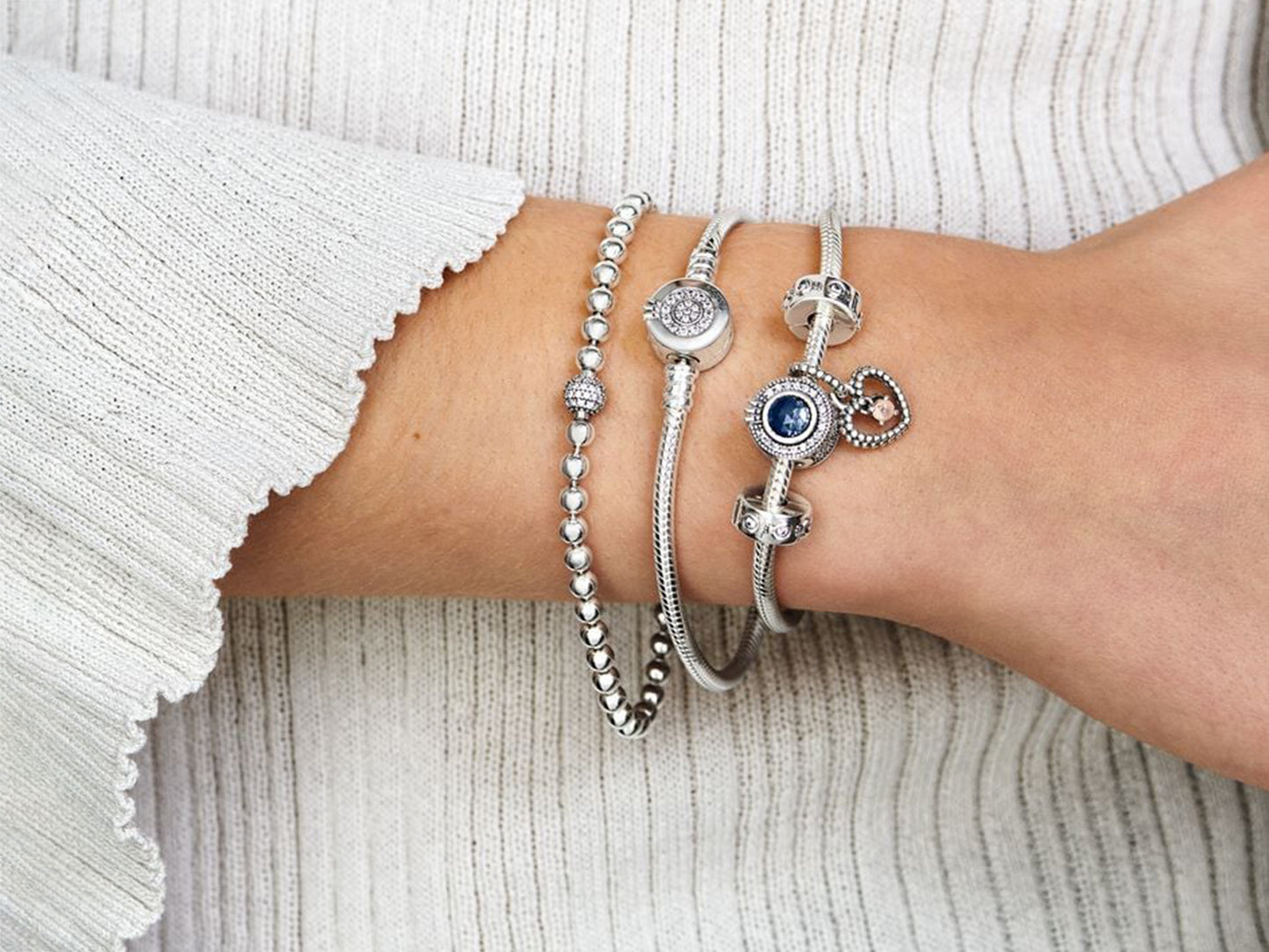 Sparkling Crown O Snake Chain Bracelet