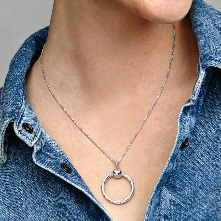 Small O Pendant