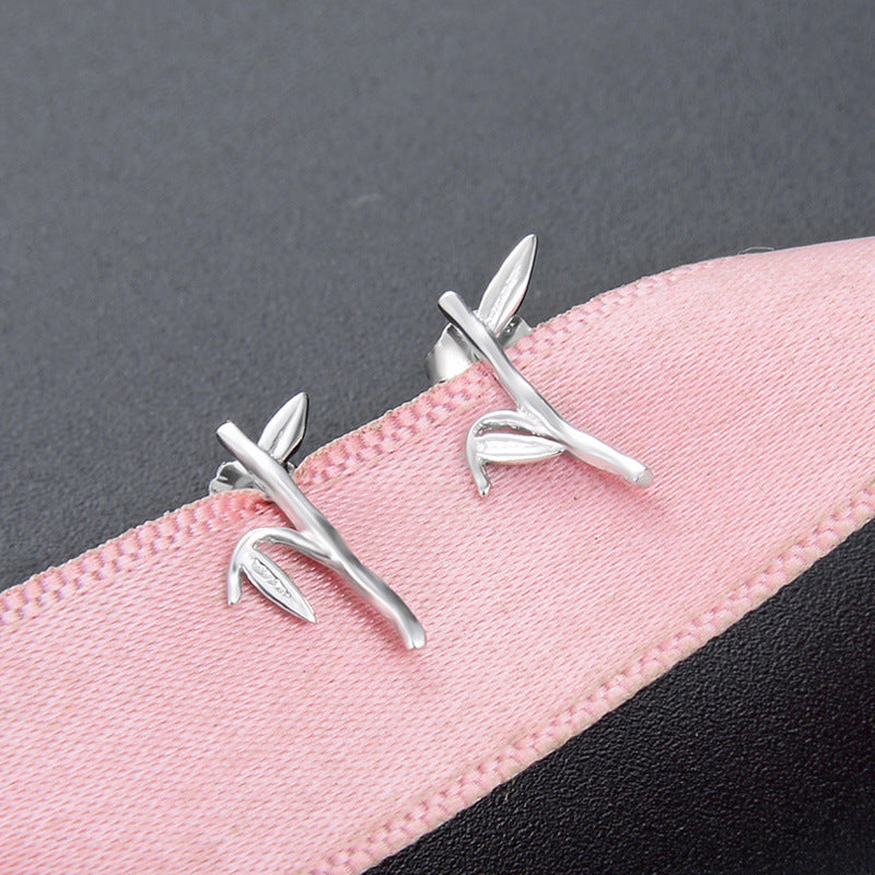 S925 Sterling Silver Money Toad Stud Earrings - Minimalist Chinese Lucky Charm Earrings