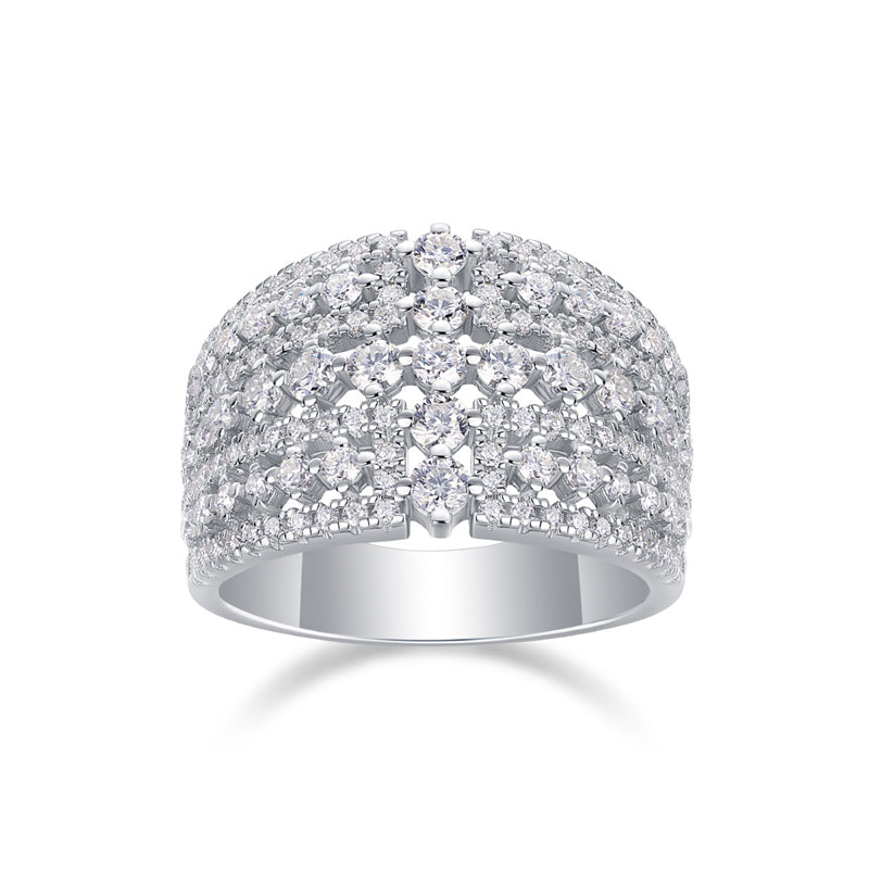 Simple Round Shape Moissanite Ring