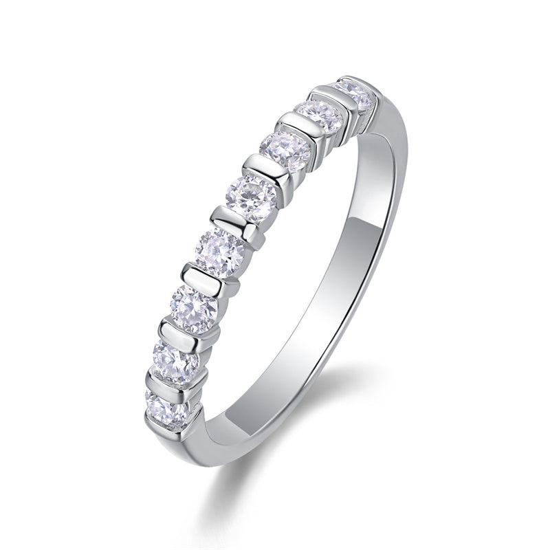 Simple Round Shape Moissanite Ring