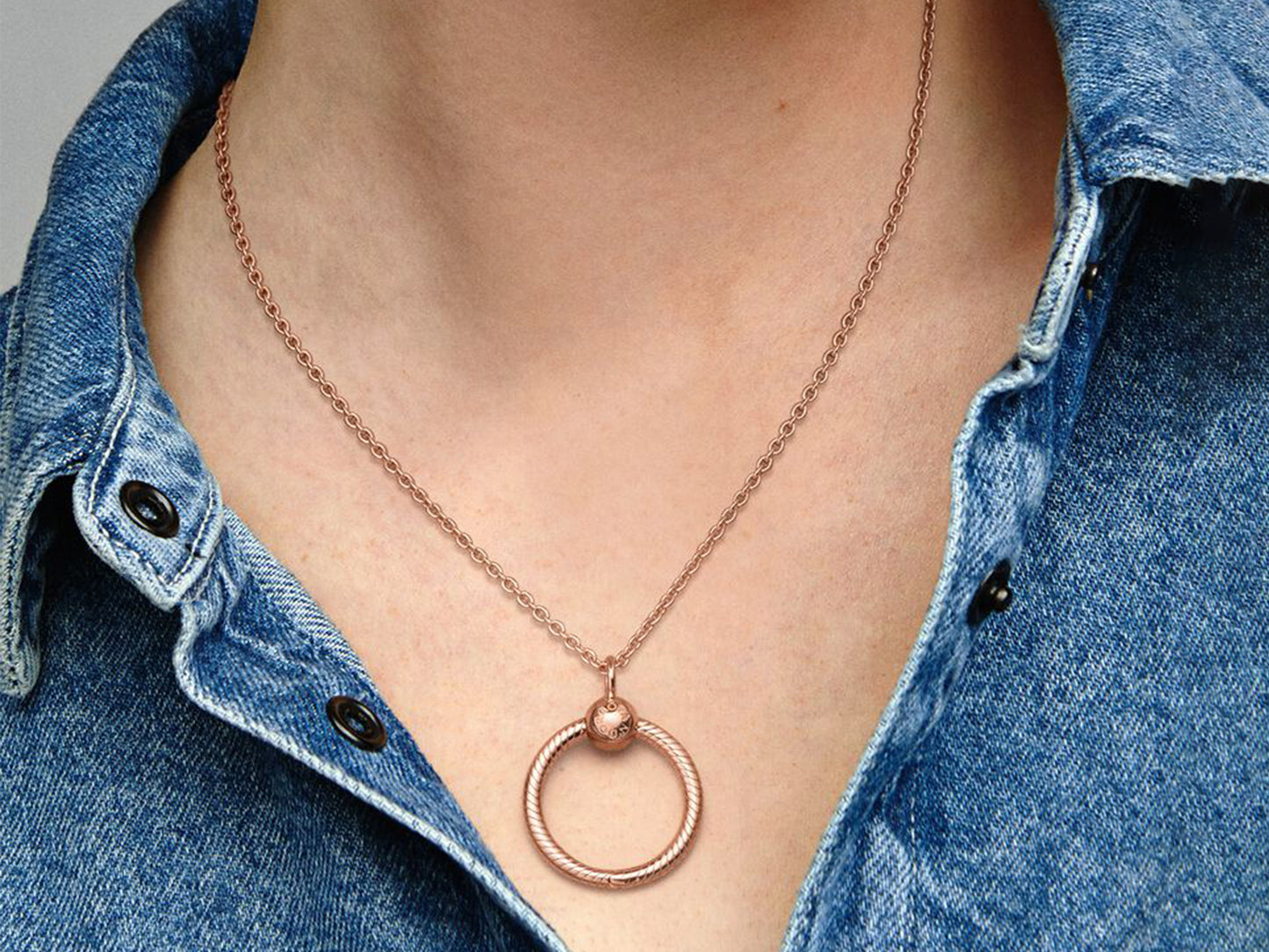 Small O Pendant