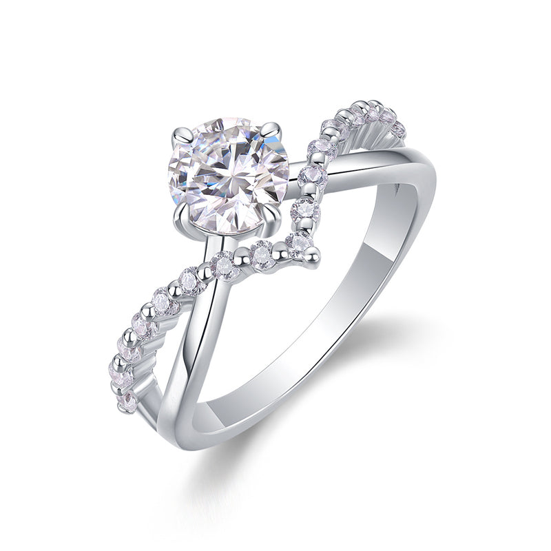 Versatile Round Diamond Ring for Women