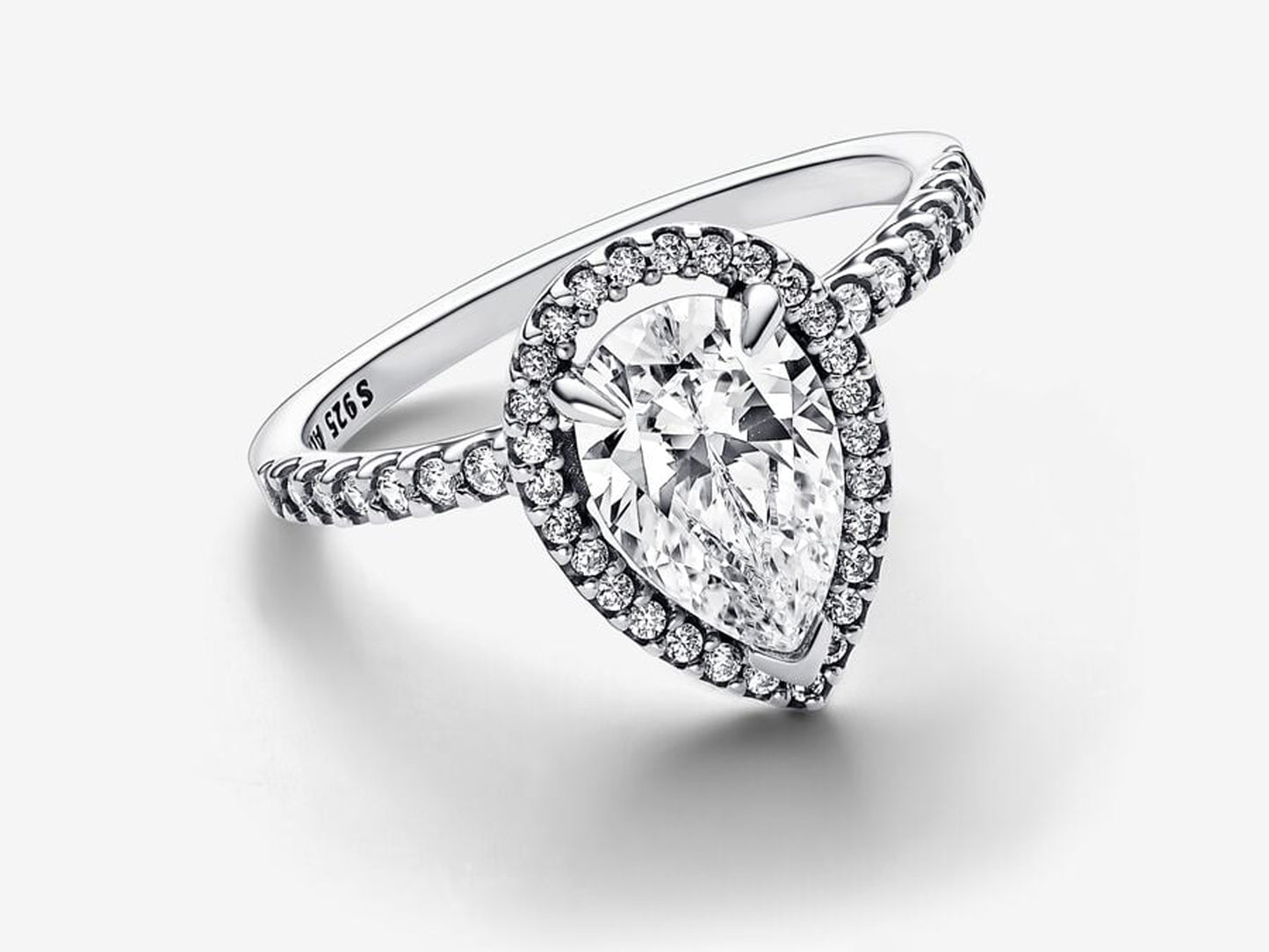 Sparkling Pear Halo Ring