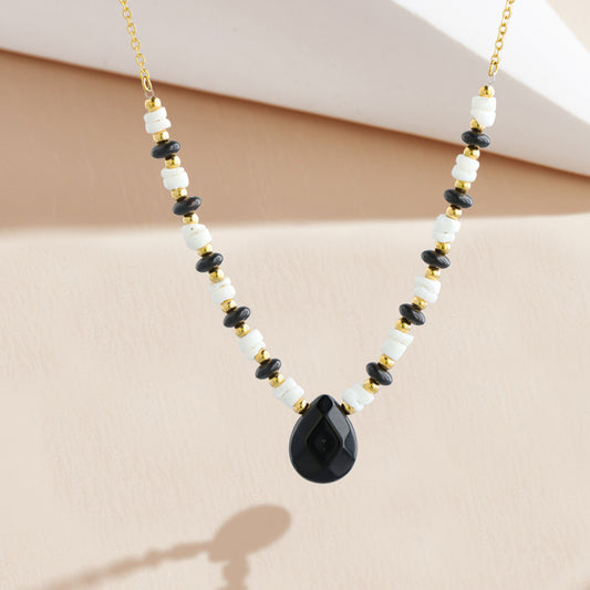 Tribal Style Black and White O-Chain Necklace