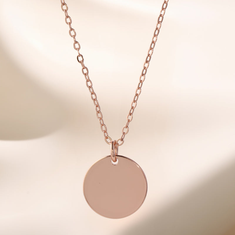 Fashionable Copper Alloy Necklace with Round Geometric Pendant