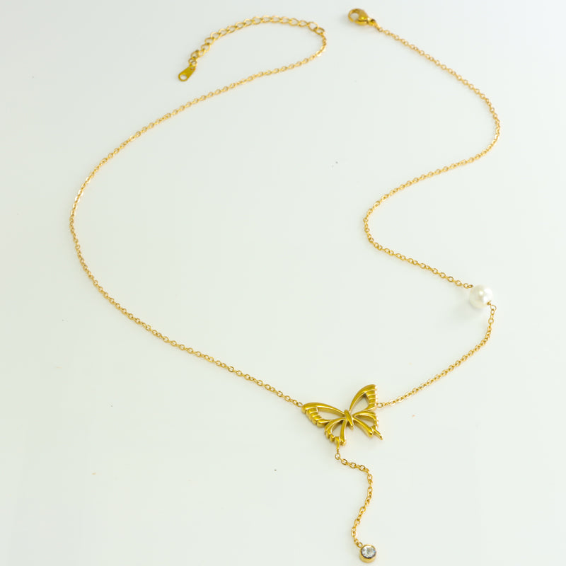 Modern Gold O-Chain Necklace with Butterfly Embellishment