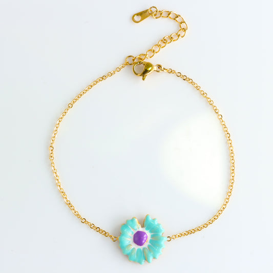 Fashionable Flower Charm Bracelet