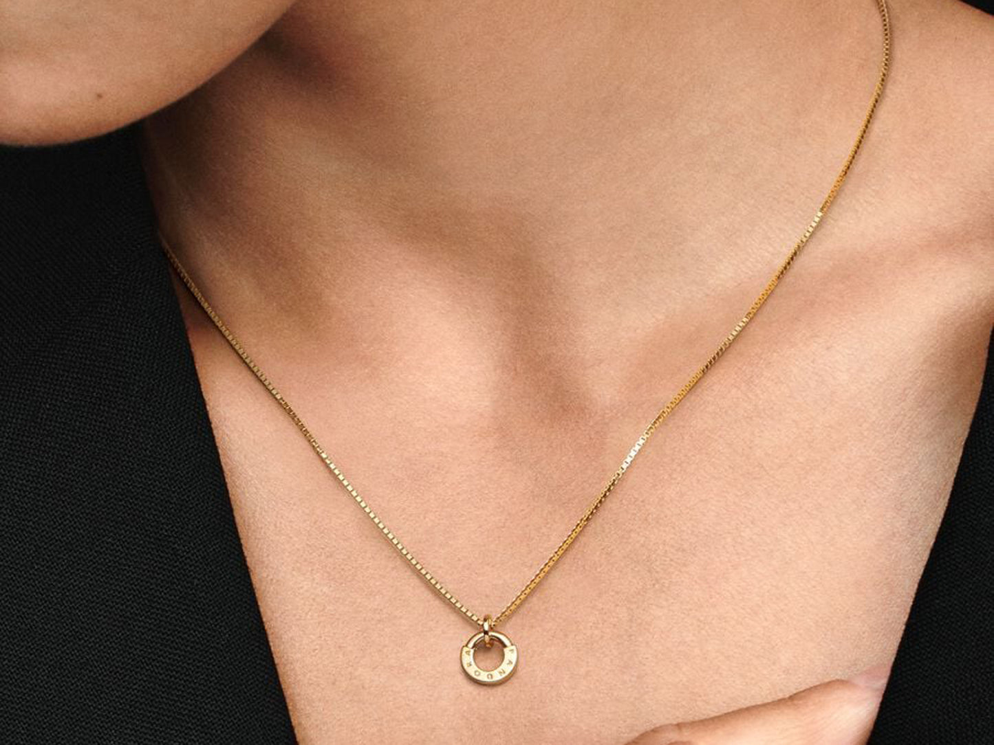 Collier Pendant & Necklace