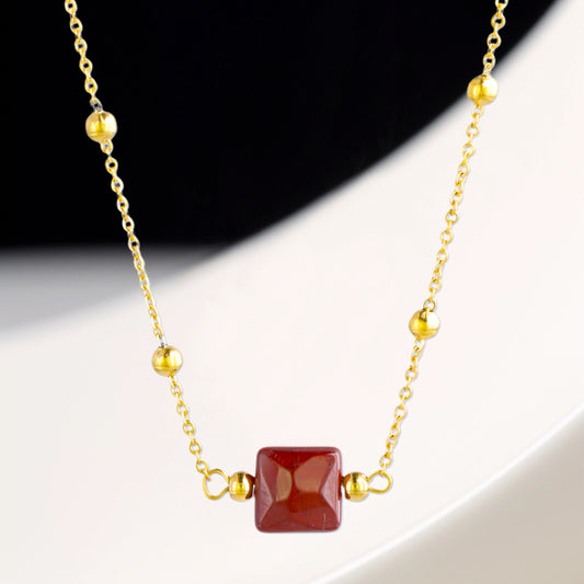 Classic Style Gold O-Chain Necklace with Square Pendant