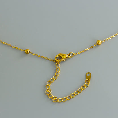 Love-themed O-Chain Necklace with Heart-shaped Pendant Natural Stone and Pearl