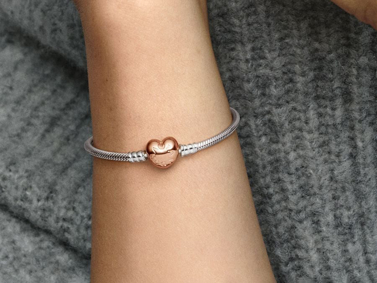 Heart Clasp Snake Chain Bracelet