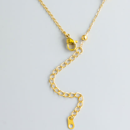 Gold Stainless Steel O-Chain Necklace with Pearl and Leaf Pendant