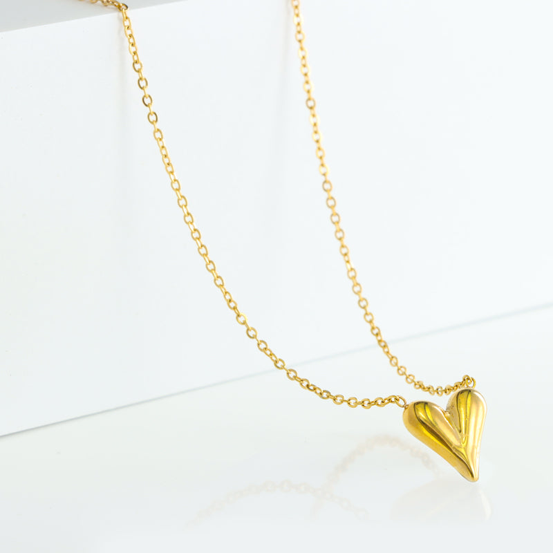 Elegant Gold O-Chain Necklace with Heart-shaped Pendant