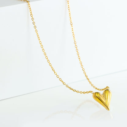 Elegant Gold O-Chain Necklace with Heart-shaped Pendant