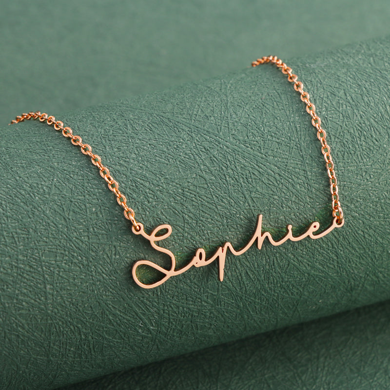 Fashionable rose gold letter pendant O-shaped necklace