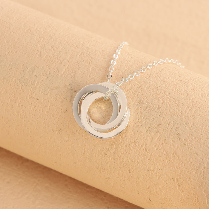 Stylish Silver O-Chain Necklace with Geometric Circle Pendant