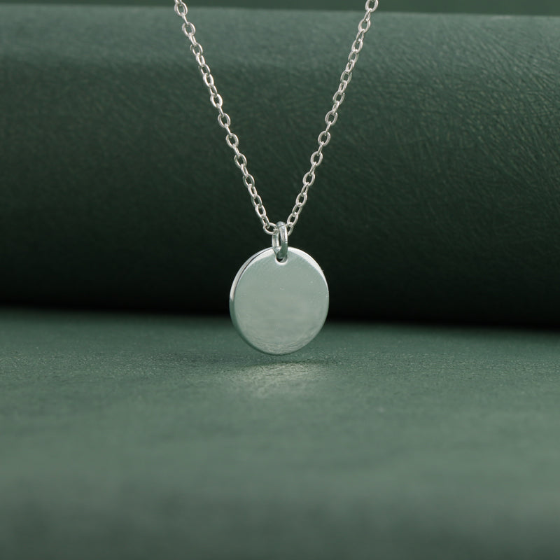 Elegant O-Chain Necklace Featuring Circular Geometric Pendant