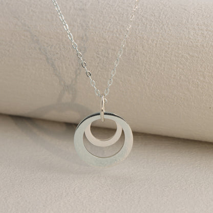 Chic silver ring pendant O-chain necklace