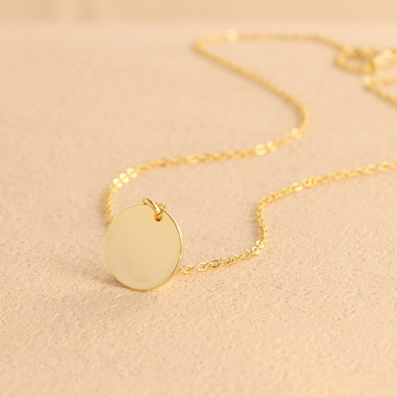 Classic Gold Tone O-Chain Necklace with Circular Pendant