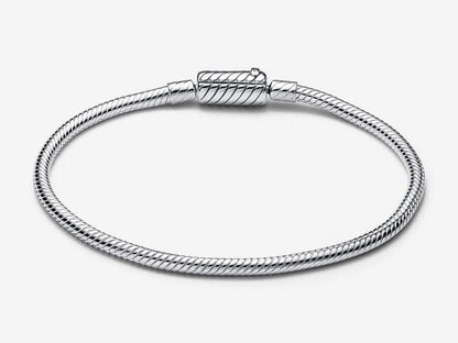Sliding Magnetic Clasp Snake Chain Bracelet