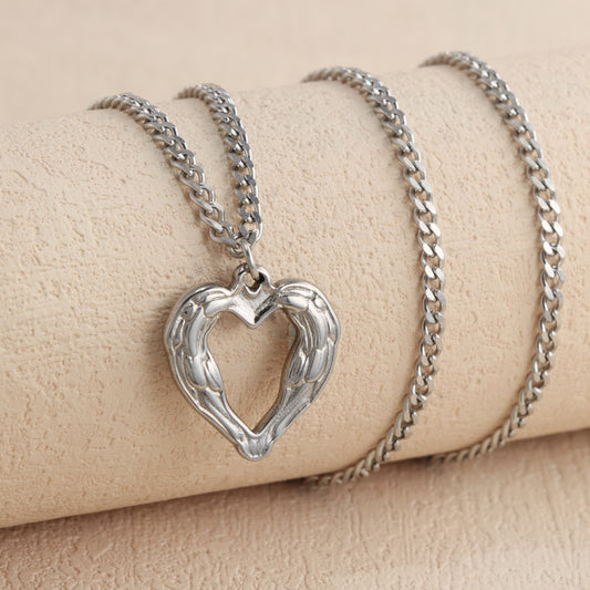 Elegant Heart Pendant Chopin Chain Necklace