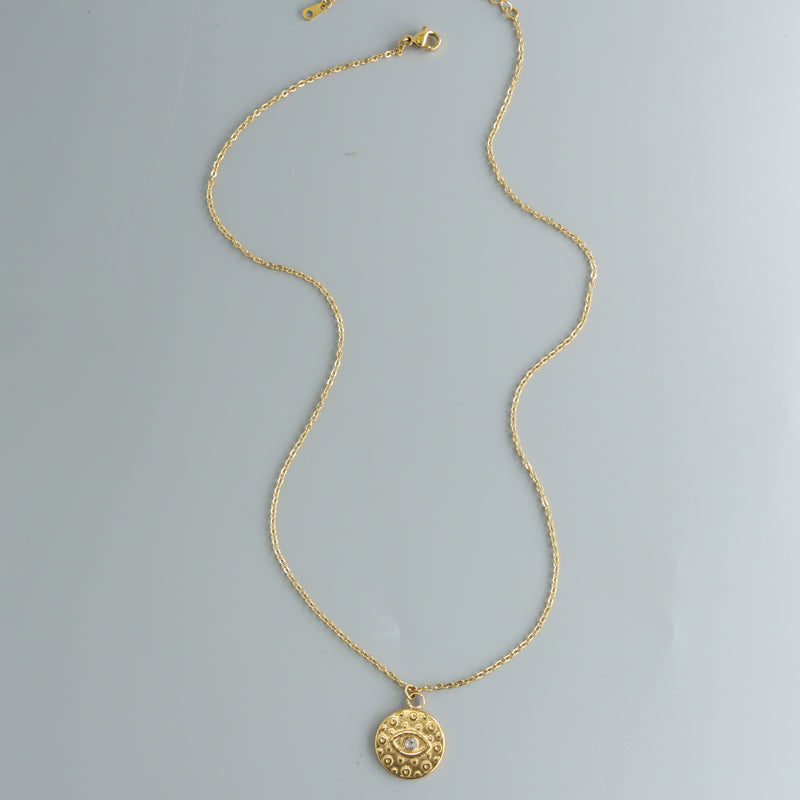 Elegant Gold O-Chain Necklace with Devil's Eye Design