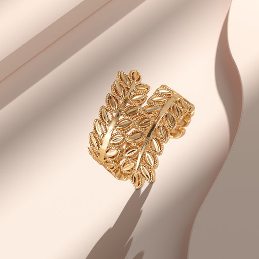 Elegant Leaf Texture Ring