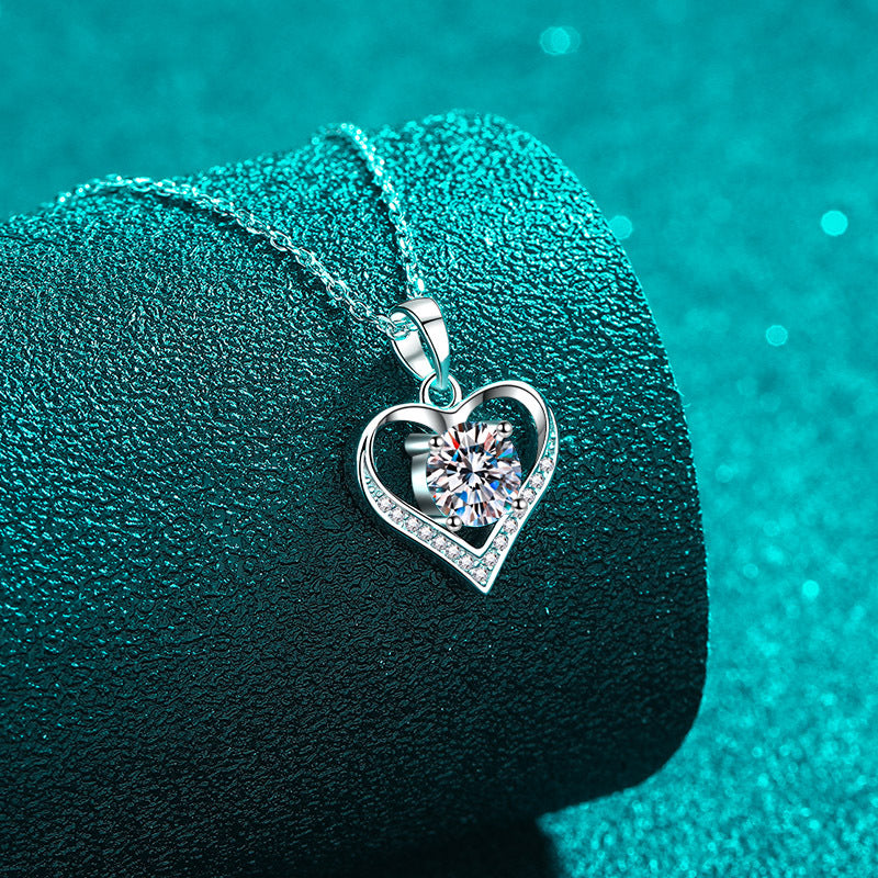 925 Sterling Silver Beating Heart Pendant Necklace - 1CT Moissanite Sweet & Playful Chain