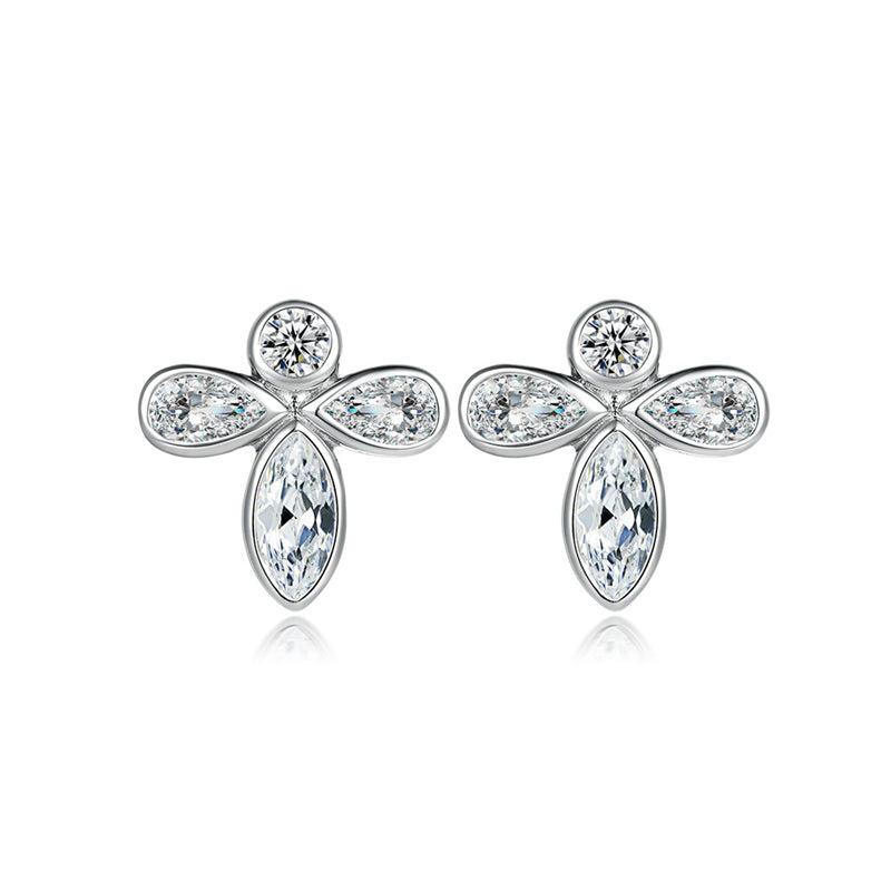 925 Sterling Silver Bee & Clover Stud Earrings – Whimsical Nature-Inspired Zircon Design