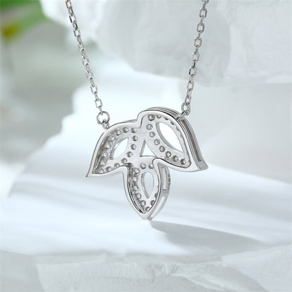 925 Sterling Silver Clover Leaf Pendant Necklace - Elegant Nature-Inspired Collarbone Chain