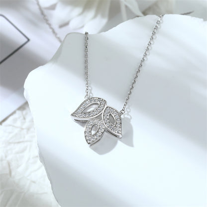 925 Sterling Silver Clover Leaf Pendant Necklace - Elegant Nature-Inspired Collarbone Chain