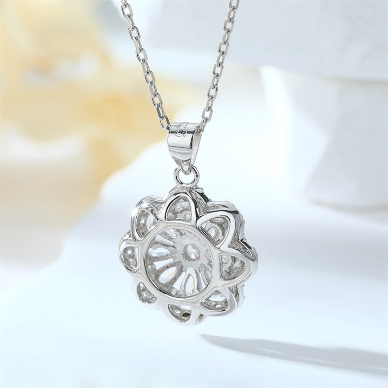 925 Sterling Silver Floral Pendant Necklace - Elegant Blossom Collarbone Chain