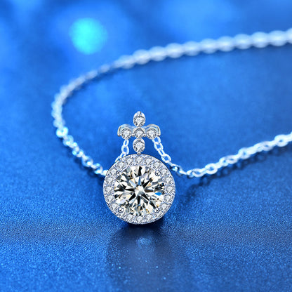 925 Sterling Silver Four-Leaf Clover Pendant Necklace with 1ct Moissanite Cross Chain Women's Original Design Jewelry