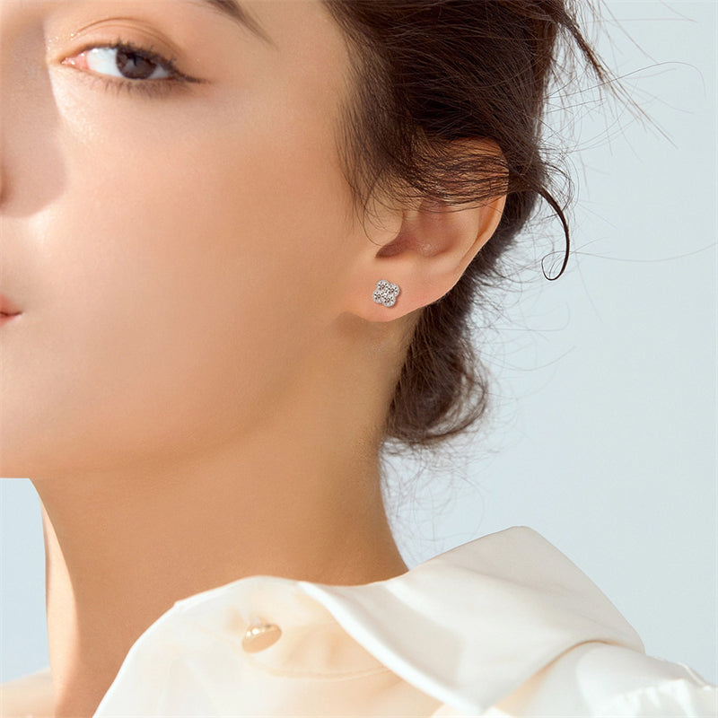 925 Sterling Silver Four-Leaf Clover Stud Earrings – Elegant Floral Design with Zircon Accents