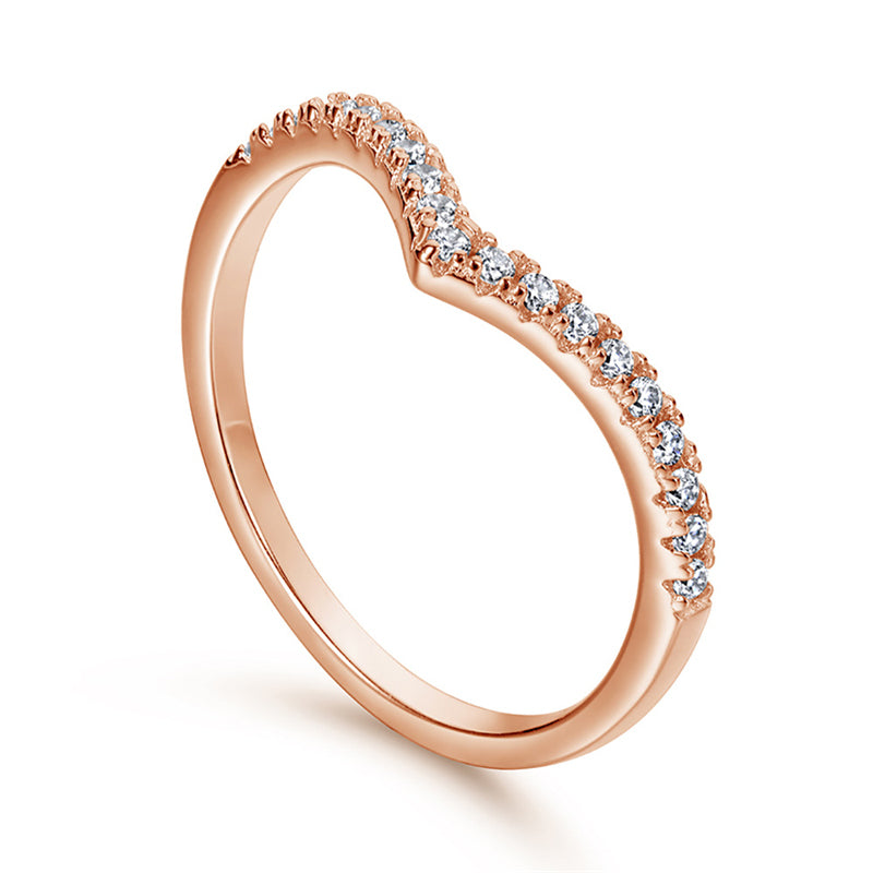 925 Sterling Silver Heart-Shaped Zircon Ring – Elegant Single Row Pavé Band