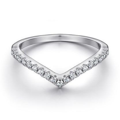 925 Sterling Silver Heart-Shaped Zircon Ring – Elegant Single Row Pavé Band