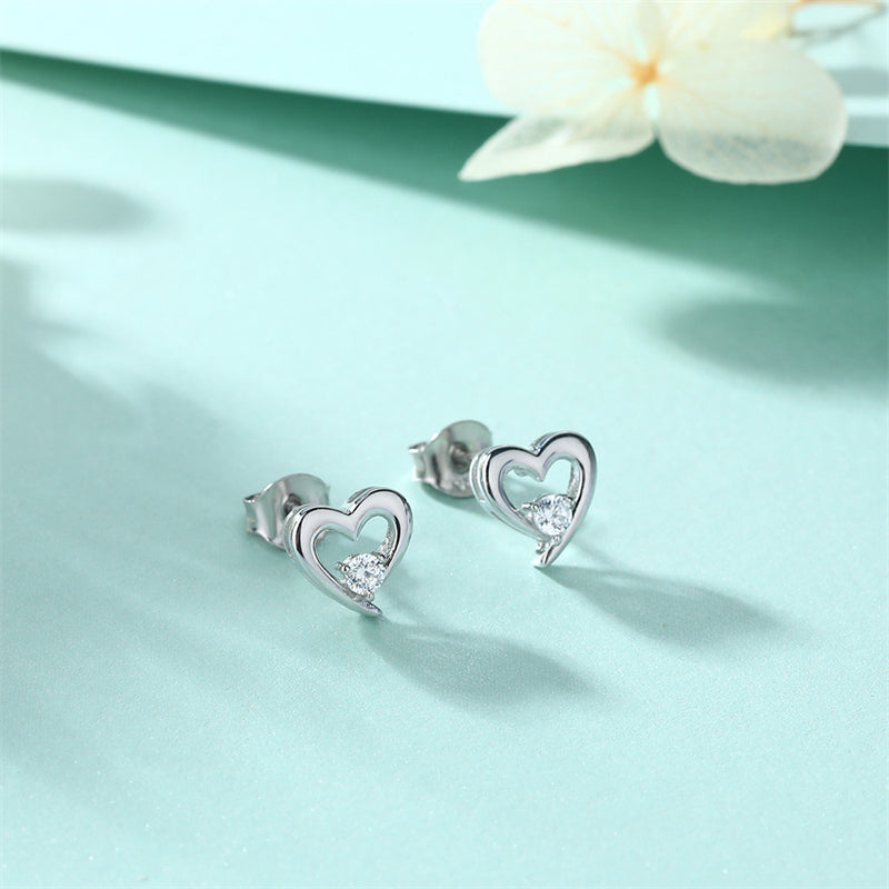 925 Sterling Silver Heart Stud Earrings – Elegant Zircon Love Design