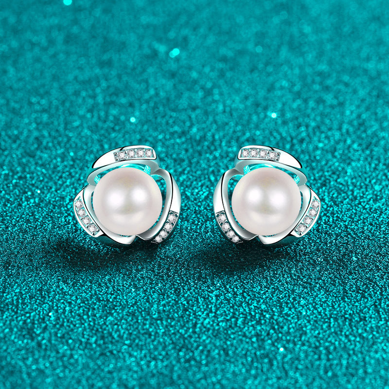 925 Sterling Silver Lucky Toad Stud Earrings - 0.12ct Moissanite & 8mm Pearls with Platinum Plating