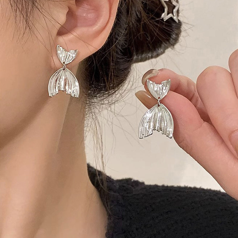 925 Sterling Silver Mermaid Tail Stud Earrings - White Gold & Gold Plated Minimalist Earrings for Women