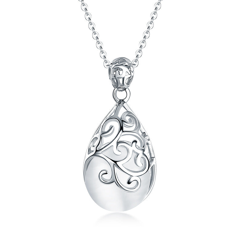 925 Sterling Silver Openwork Crystal Pendant Necklace - Vintage Inspired Collarbone Jewelry