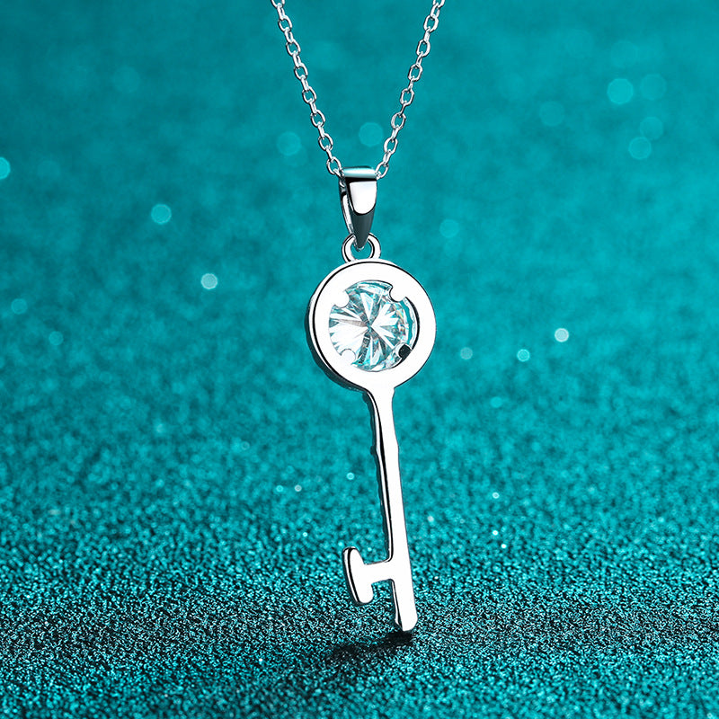 925 Sterling Silver PT950-Plated Key Pendant Necklace - 0.5CT/1CT Moissanite Korean Style Collarbone Chain