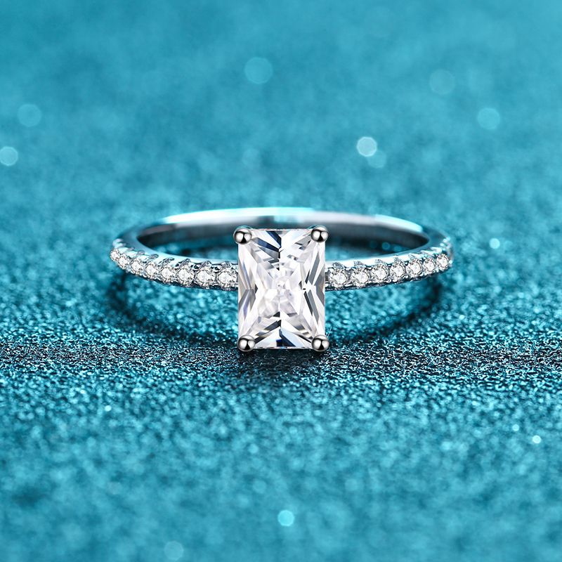 925 Sterling Silver 4-Prong Solitaire Ring | 1-2ct Emerald & Radiant Cut Moissanite