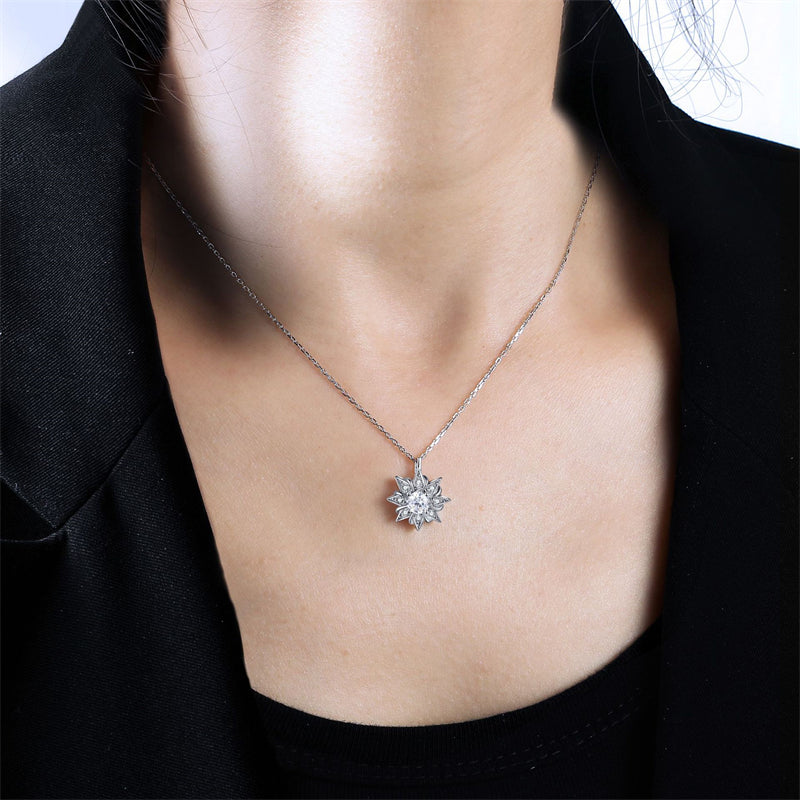 925 Sterling Silver Floral Star Pendant Necklace - Elegant Nature-Inspired Collarbone Chain