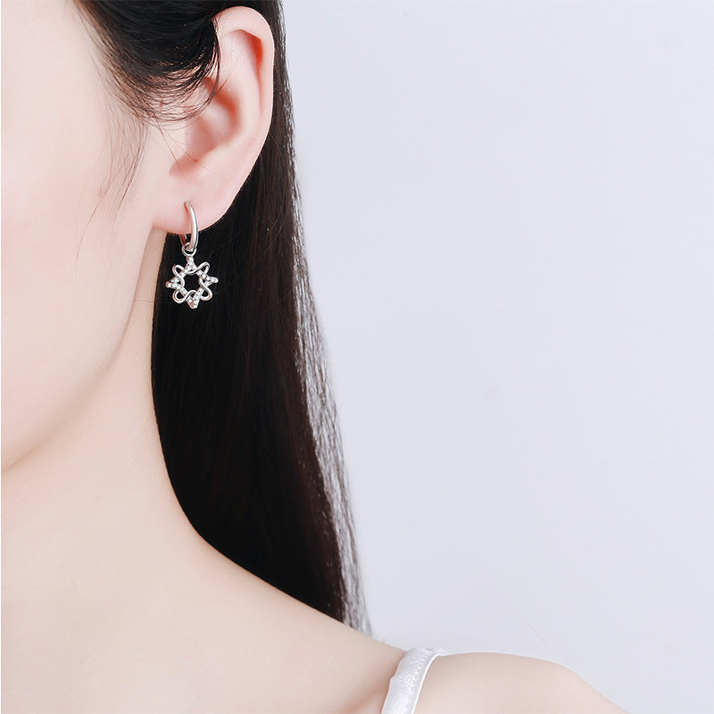 925 Sterling Silver Geometric Stud Earrings with 0.28ct Moissanite – Minimalist Chinese Lucky Cloud Design